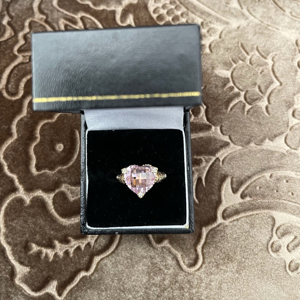 Solid 14k gold Diamond heart ring